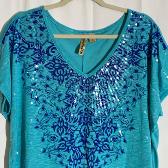 Eyeshadow Blouse - Picture 2 of 7